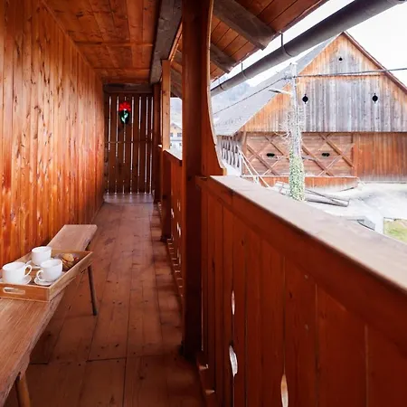 Traditional Slovenian House Pr'belej * 지고르니예 고르예