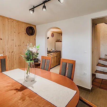 Vikendica Traditional Slovenian House Pr'belej *