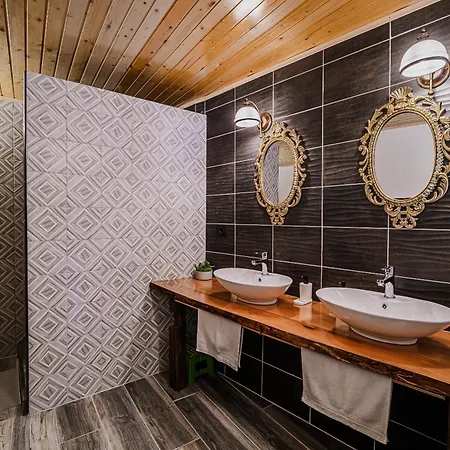 Traditional Slovenian House Pr'belej * Zgornje Gorje