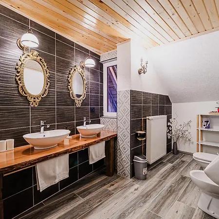 Traditional Slovenian House Pr'belej * Zgornje Gorje